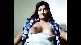 Desi pornstar Swathi Naidu's newest revealing video